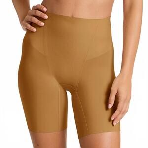 NEW COMMANDO zone smoothing short in caramel
